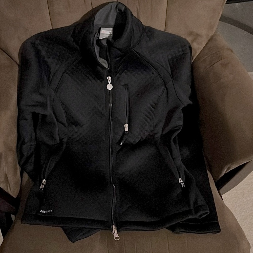 Women’s medium Nike athletic jacket. Running. Black.